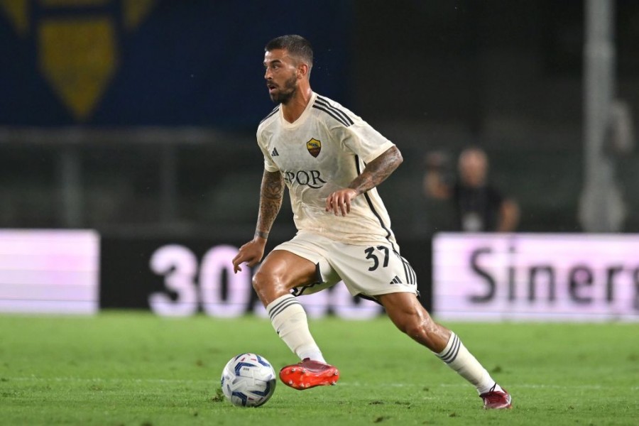 Spinazzola durante la sfida tra Verona e Roma