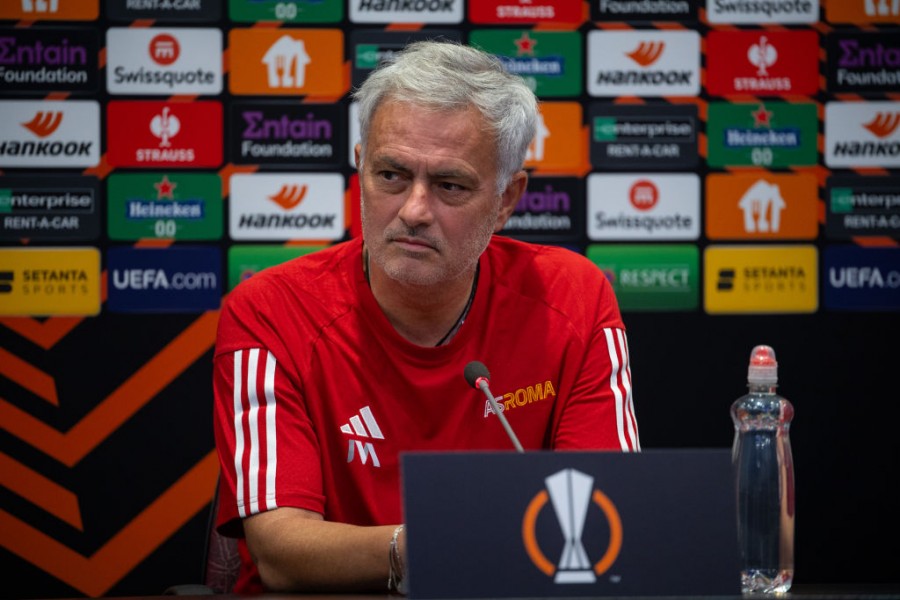 Mourinho in conferenza stampa 