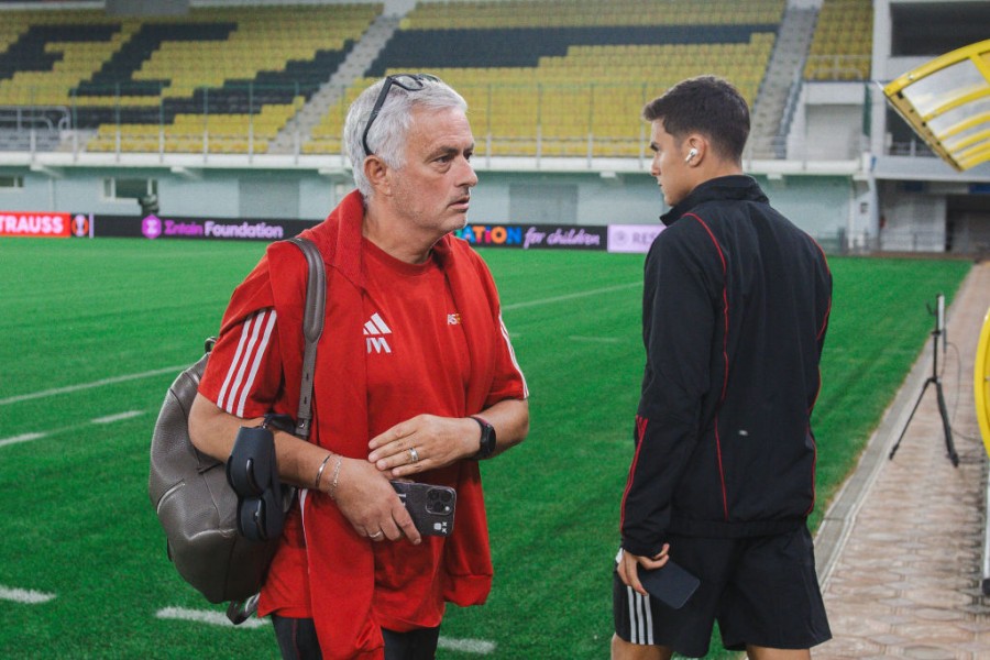 José Mourinho e Paulo Dybala Sheriff Tiraspol 