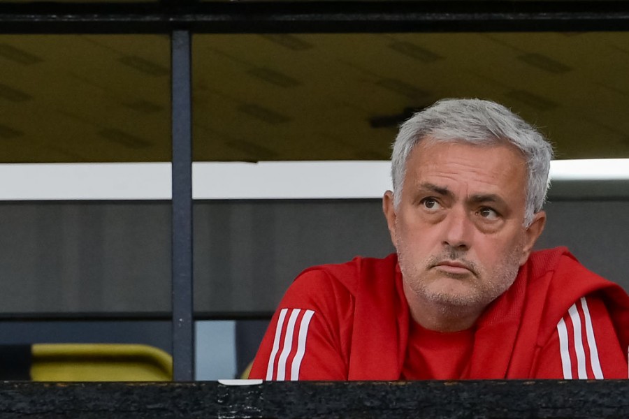 José Mourinho in tribuna a Tiraspol