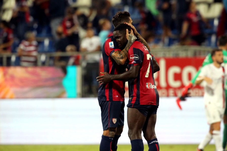 Luvumbo Zito durante Cagliari-Milan