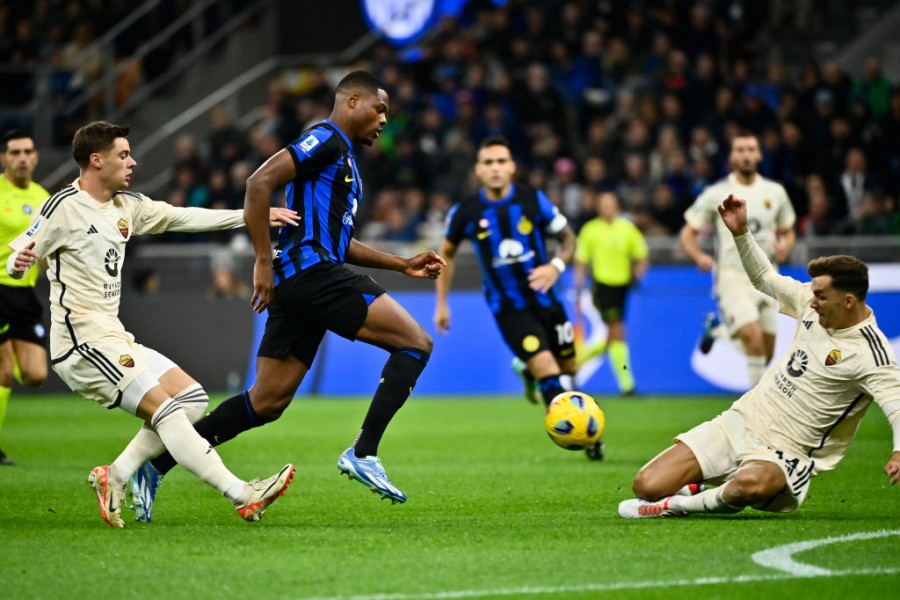 Llorente e Zalewski in duello con Dumfries nell'ultima sfida all'Inter