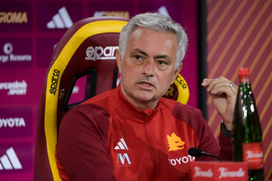 Mourinho in conferenza stampa