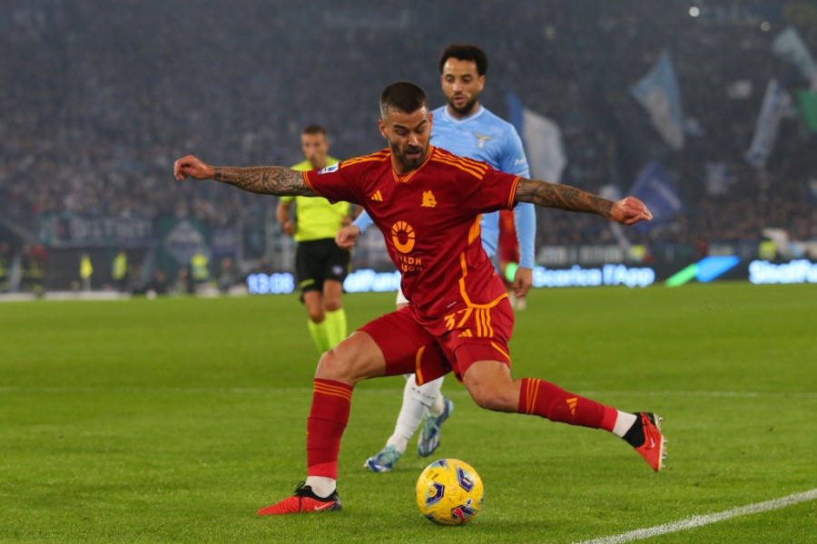 Leonardo Spinazzola in campo con la Roma