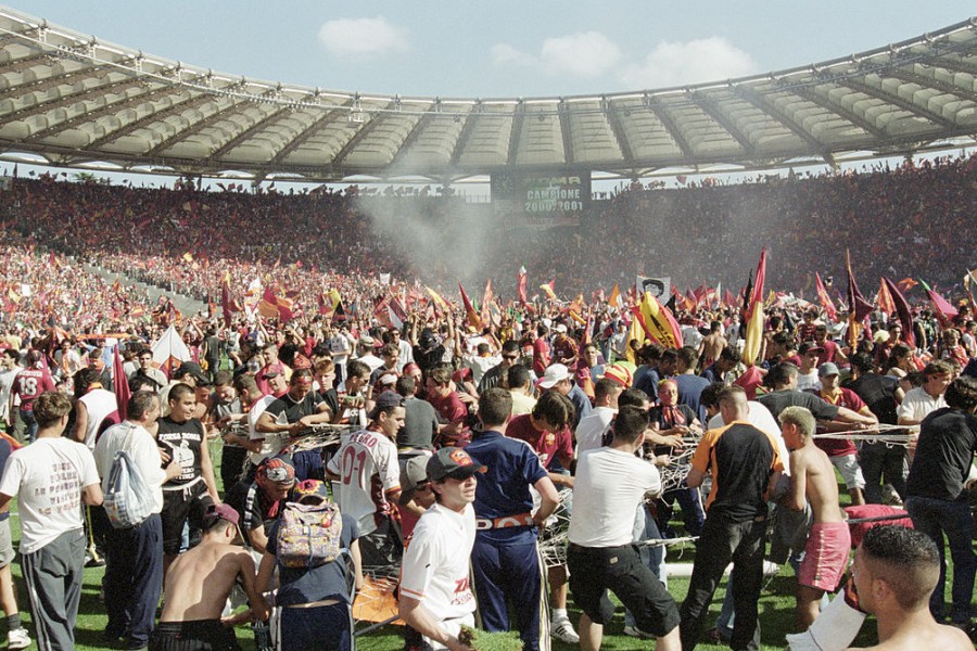 I tifosi della Roma in festa all'Olimpico