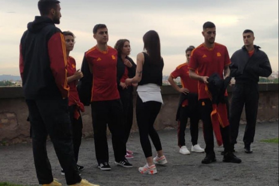 Lo shooting dei giocatori della Roma con la nuova maglia Adidas