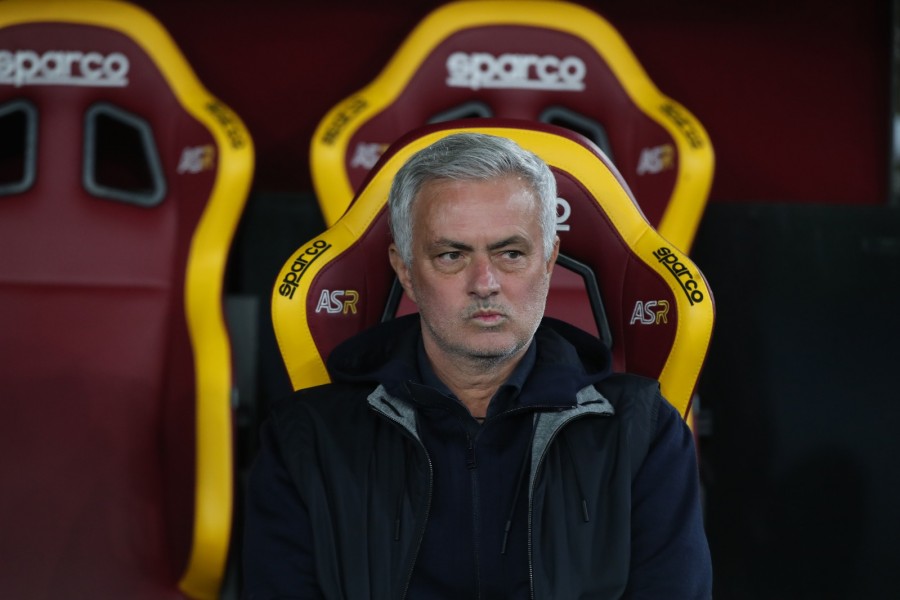 José Mourinho in panchina all'Olimpico