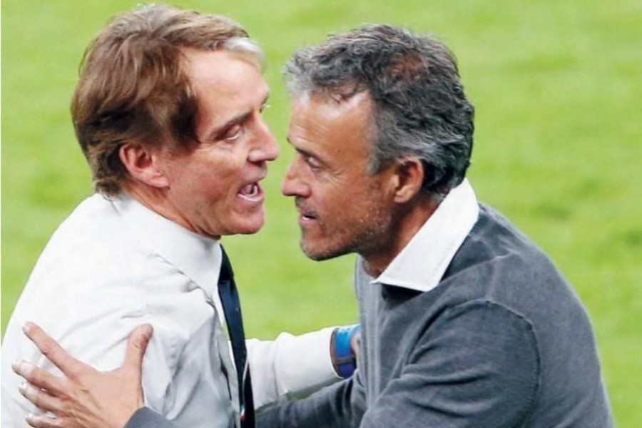 L'abbraccio tra Luis Enrique e Mancini al termine di Italia-Spagna (Getty Images)