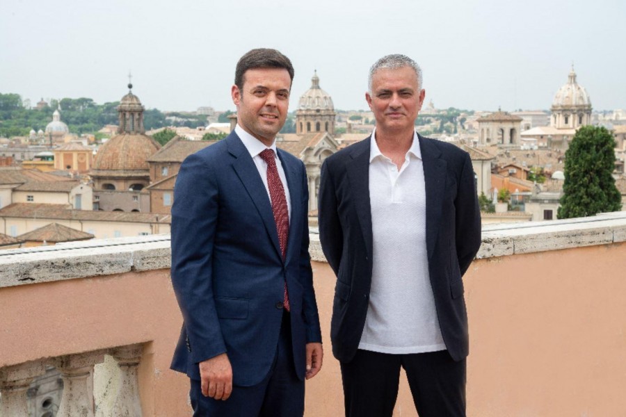 Il general manager Tiago Pinto con Mourinho @AS Roma via Getty Images