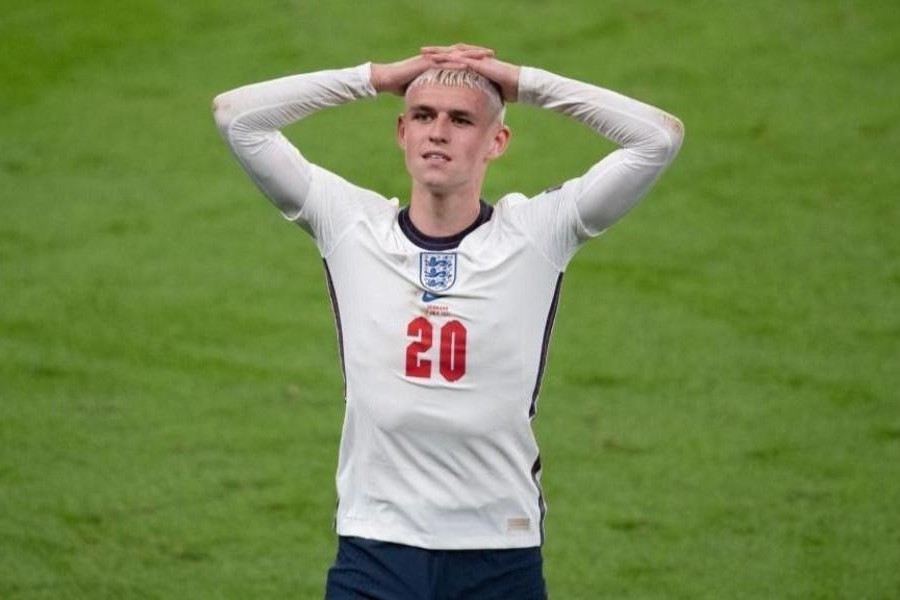 Phil Foden in azione durante Inghilterra-Danimarca @GETTY IMAGES