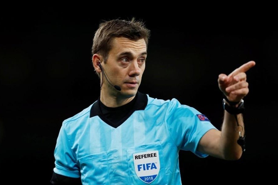 Clement Turpin, l'arbitro di Milan-Roma