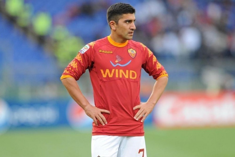 David Pizarro con la maglia della Roma