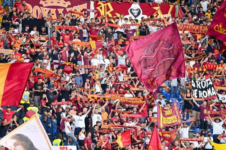 I tifosi della Roma durante la sfida contro il Trabzonspor @ AS Roma via Getty Images