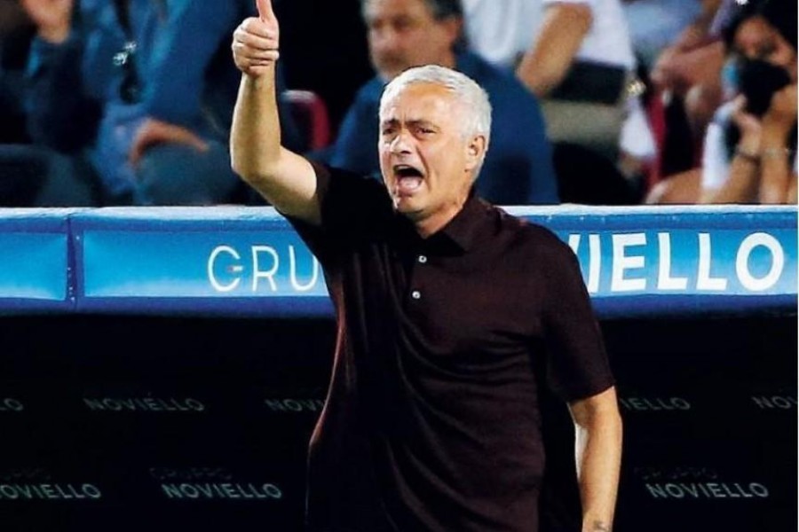 Mourinho sulla panchina giallorossa (As Roma via Getty Images)