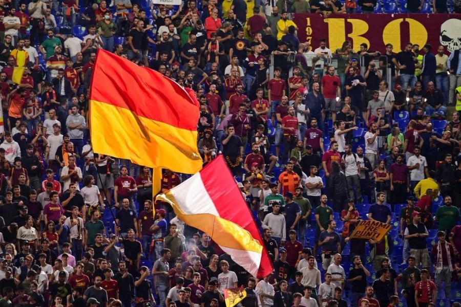 I tifosi della Roma all'Olimpico durante Roma-Udinese (As Roma via Getty Images)