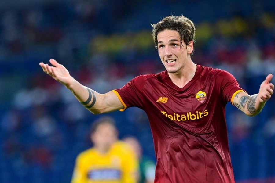 Zaniolo con la maglia della Roma (As Roma via Getty Images)