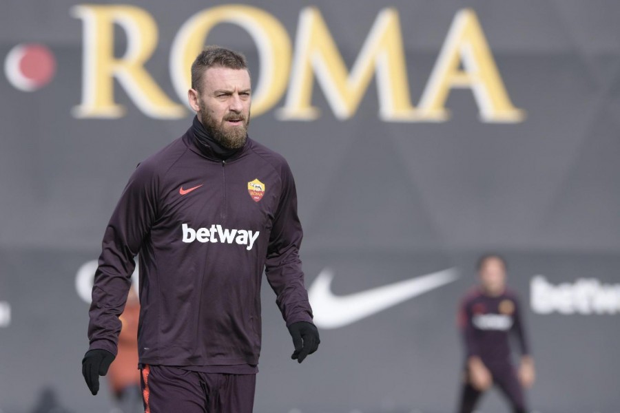 Daniele De Rossi in campo, di LaPresse