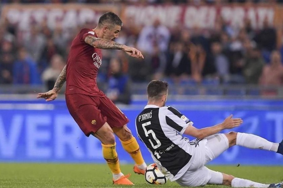 Kolarov e Pjanic, di LaPresse