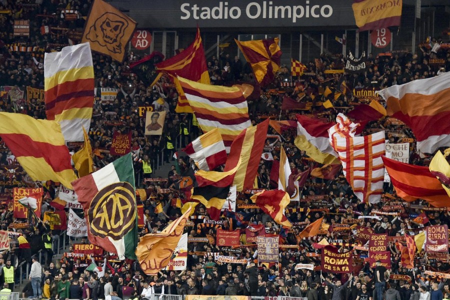 La Curva Sud dell'Olimpico, di LaPresse