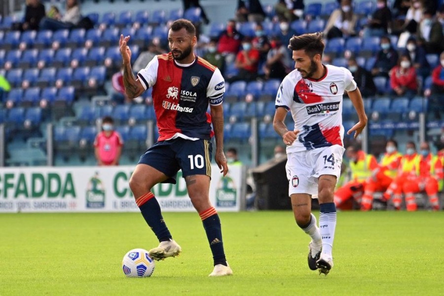 Joao Pedro in campo lo scorso anno contro il Crotone (Getty Images)