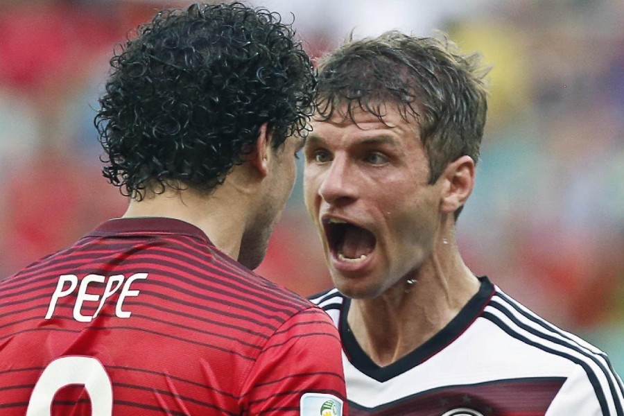 Pepe e Müller, di Sync