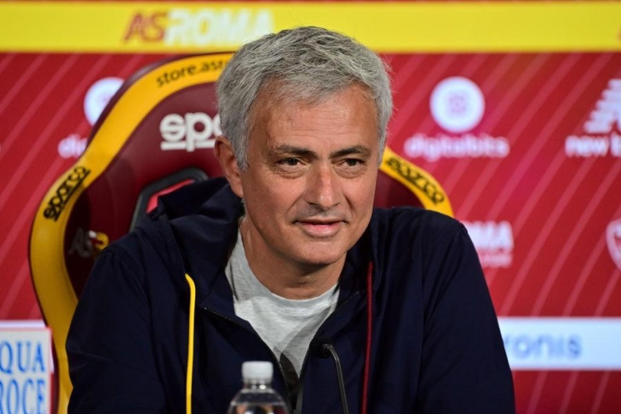 Mourinho in conferenza stampa (Getty Images)