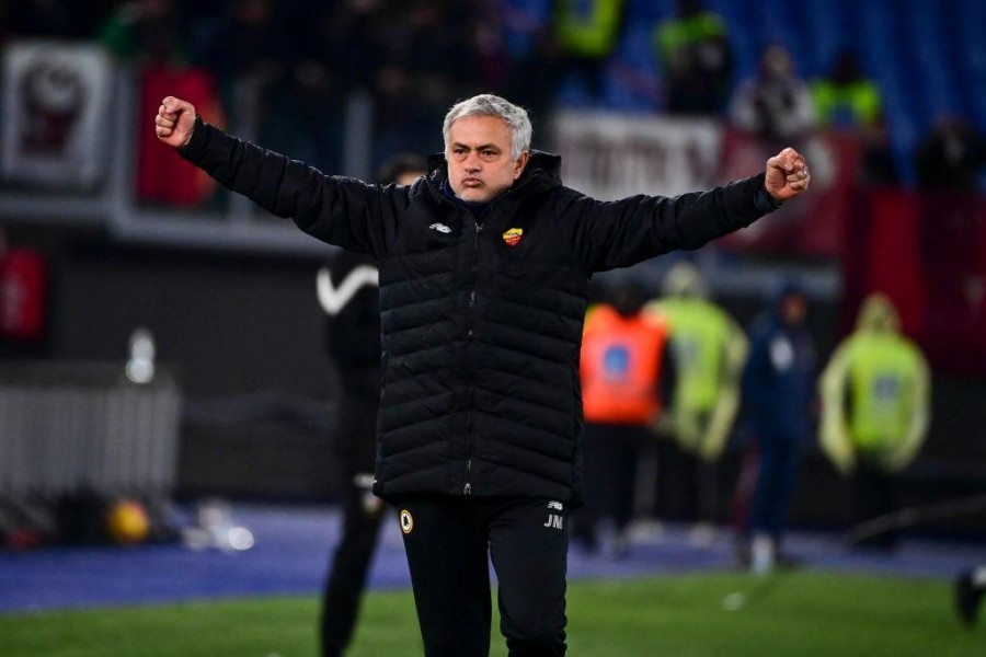 José Mourinho celebra la vittoria contro il Torino (Getty Images)