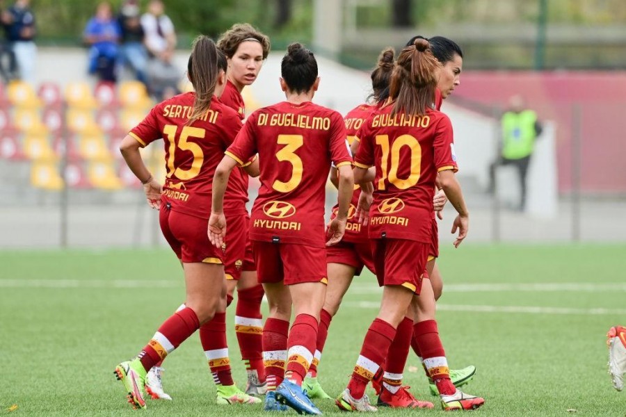 Le giallorosse in campo (As Roma via Getty Images)