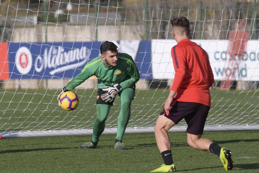 Stefano Greco durante un allenamento con la prima squadra, di LaPresse