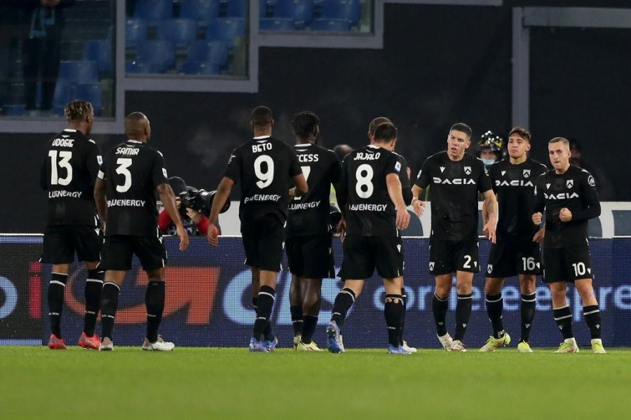 I calciatori dell'Udinese dopo il gol alla Lazio (Getty Images)
