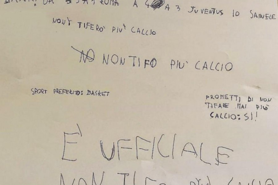 Il “messaggio” del piccolo Samuele, con tutta l’insoddisfazione per il risultato con la Juve. Il bambino il giorno dopo, però, è voluto uscire di casa con lo zaino della Roma