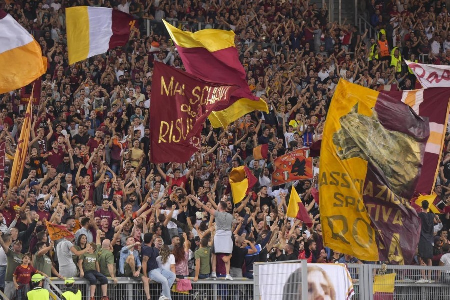 La Curva Sud giallorossa, di LaPresse