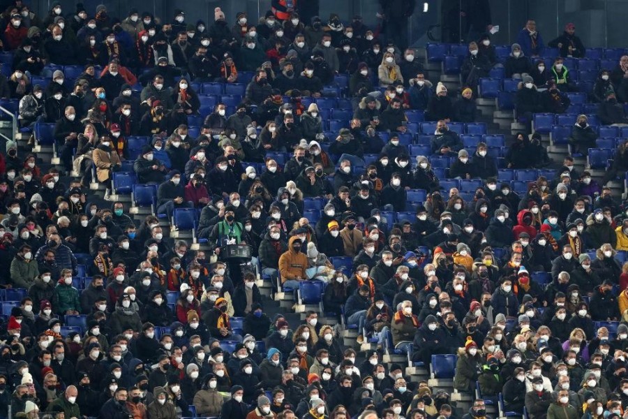 Tifosi della Roma durante la sfida contro la Juventus (Getty Images)