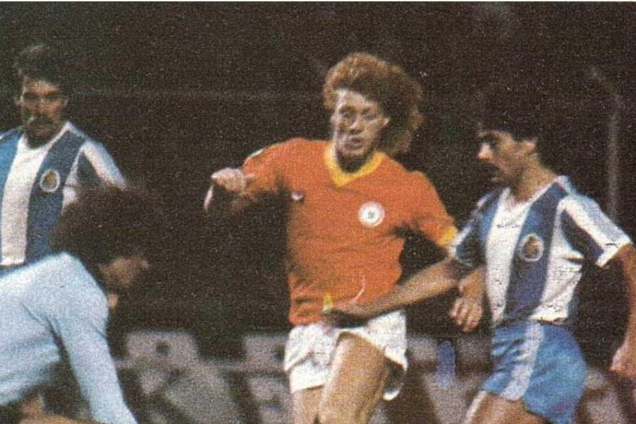 Odoacre Chierico in campo con la maglia della Roma il 21 ottobre 1981 allo stadio Das Antas contro il Porto in Coppa delle Coppe