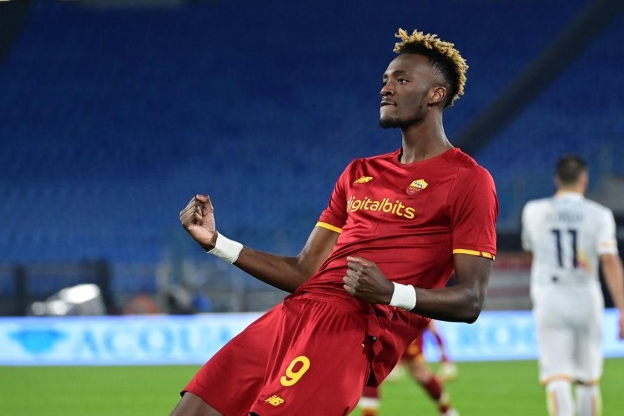 Abraham dopo il gol in Coppa Italia segnato al Lecce (AS Roma via Getty Images)