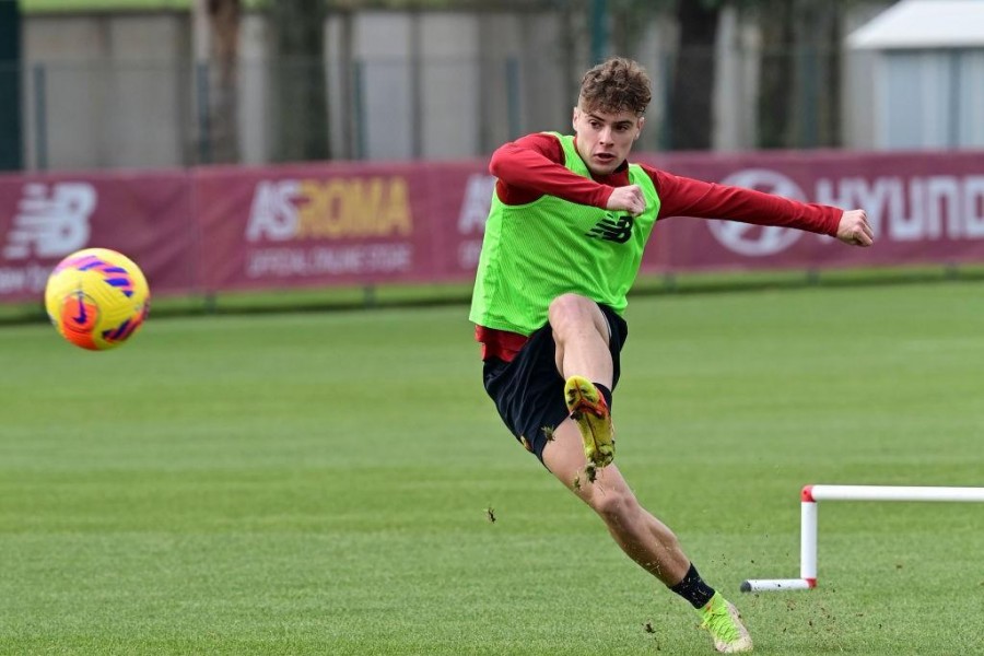 Nicola Zalewski in allenamento a Trigoria (Getty Images)