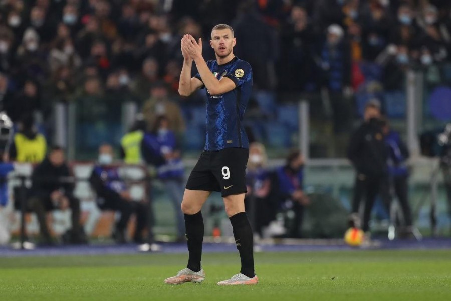 Edin Dzeko esce dal campo, Roma-Inter (Getty Images)