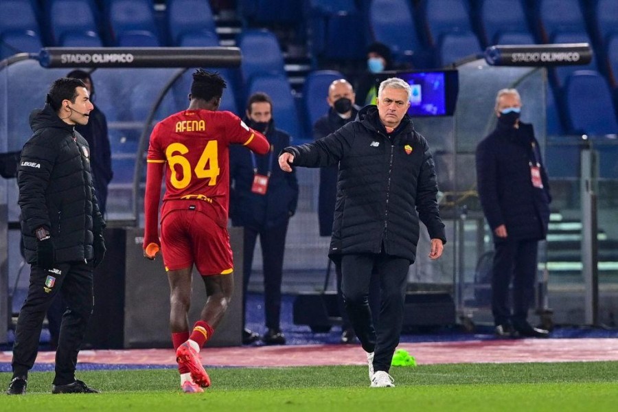 José Mourinho e Felix Afena-Gyan contro lo Spezia (AS Roma via Getty Images)