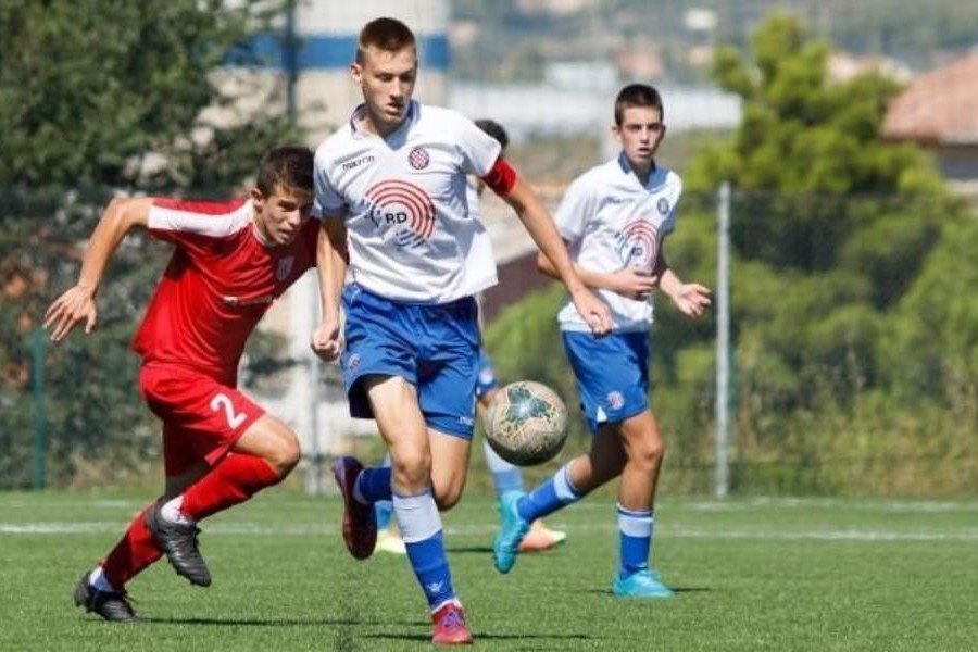 Mate Ivkovic con la maglia dell'Hajduk Spalato (Foto dal sito dell'Hajduk Spalato, @https://hajduk.hr/)