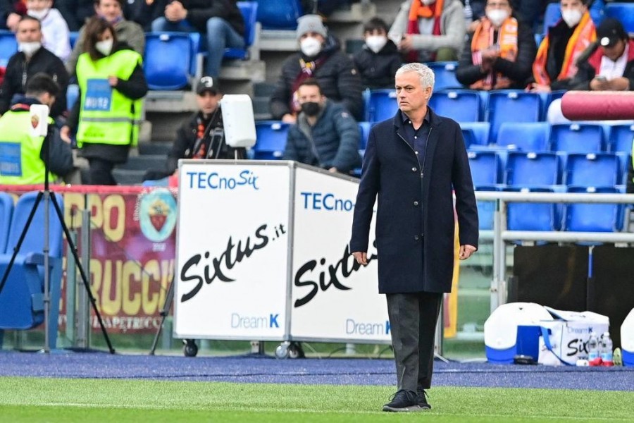 Mourinho durante Roma-Genoa (Getty Images)
