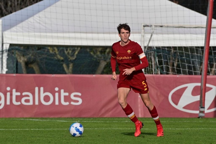 Filippo Tripi in campo (As Roma via Getty Images)