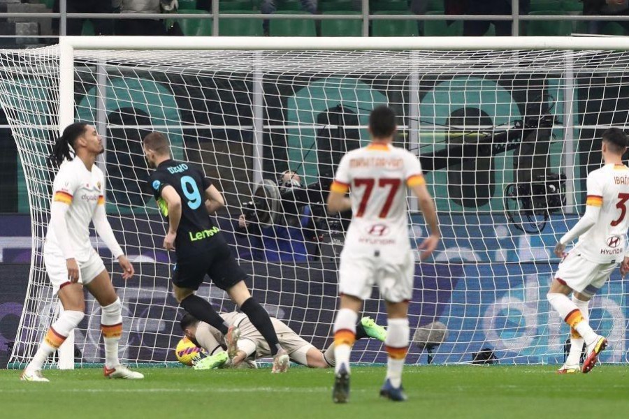 Lo sconforto giallorosso dopo il gol di Dzeko in Coppa Italia (Getty Images)