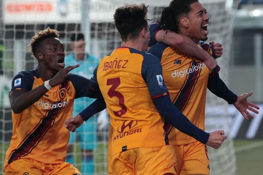 Smalling con Ibanez e Abraham (As Roma via Getty Images)