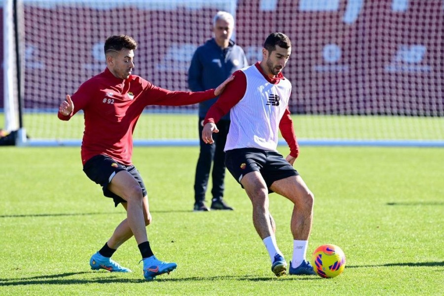 El Shaarawy e Mkhitaryan a Trigoria (AS Roma via Getty Images)