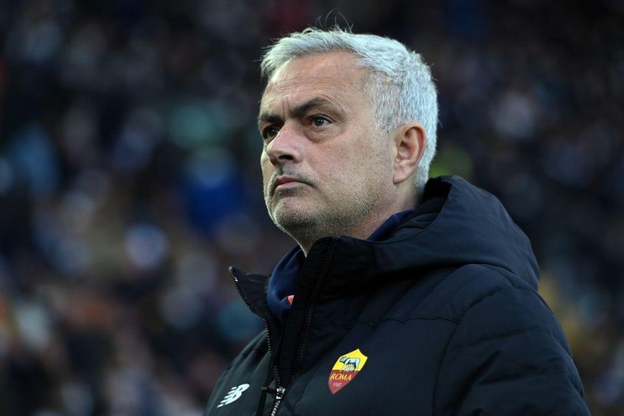 José Mourihno in panchina alla Dacia Arena di Udine  (As Roma via Getty Images)