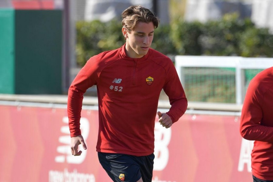 Edoardo Bove in allenamento a Trigoria (As Roma via Getty Images)