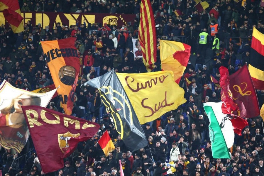 La Curva Sud (As Roma via Getty Images), di Mancini