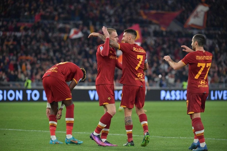 I festeggiamenti dopo la vittoria contro la Lazio (AS Roma via Getty Images)