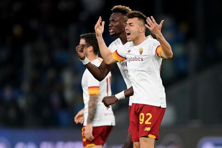 El Shaarawy esulta dopo il pari al Napoli (As Roma via Getty Images)