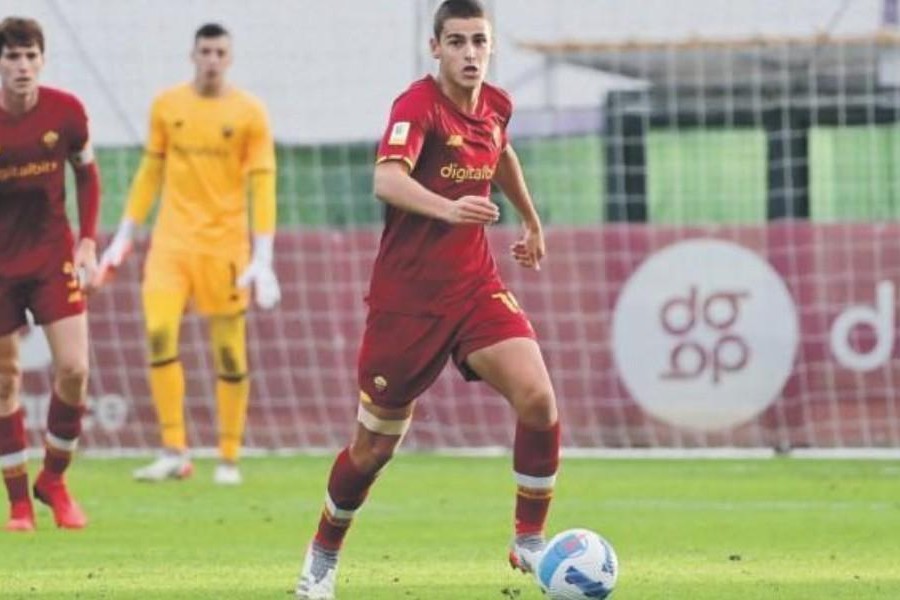 Il 17enne centrocampista (AS Roma via Getty Images) Giacomo Faticanti ha deciso la gara con la Spal con il secondo gol nella categoria